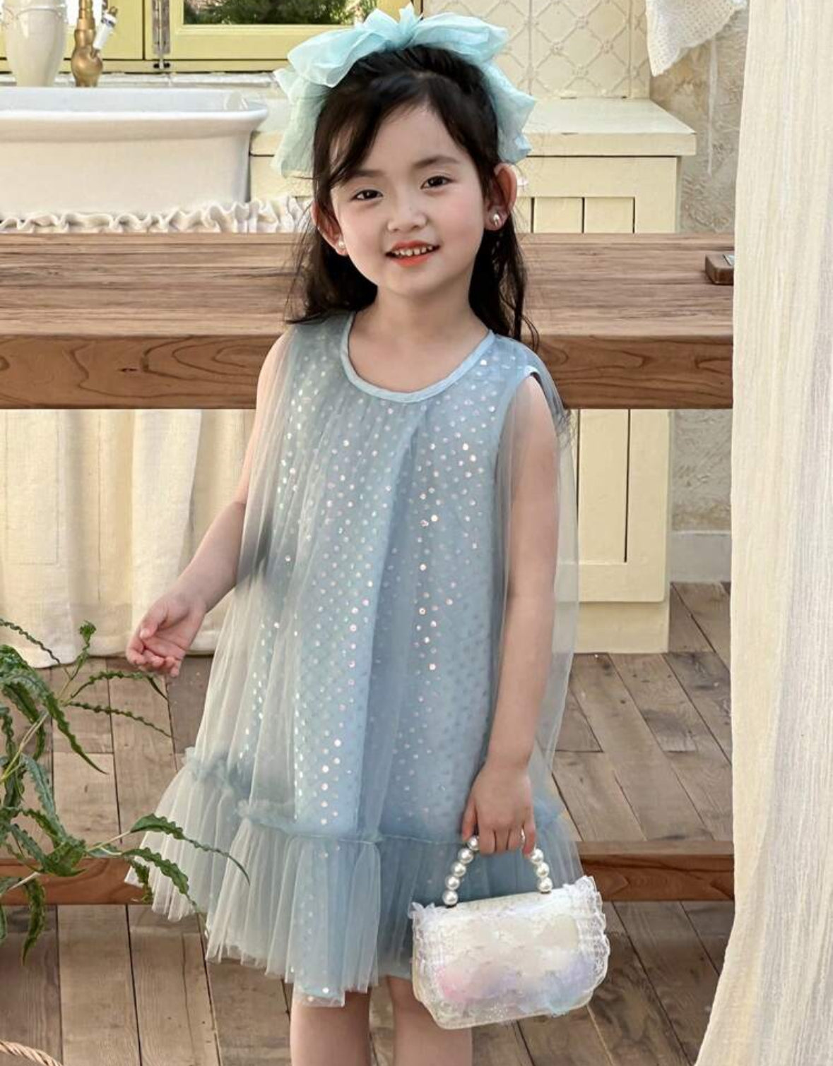Vestido casual celeste con brillo , suelto y fresco