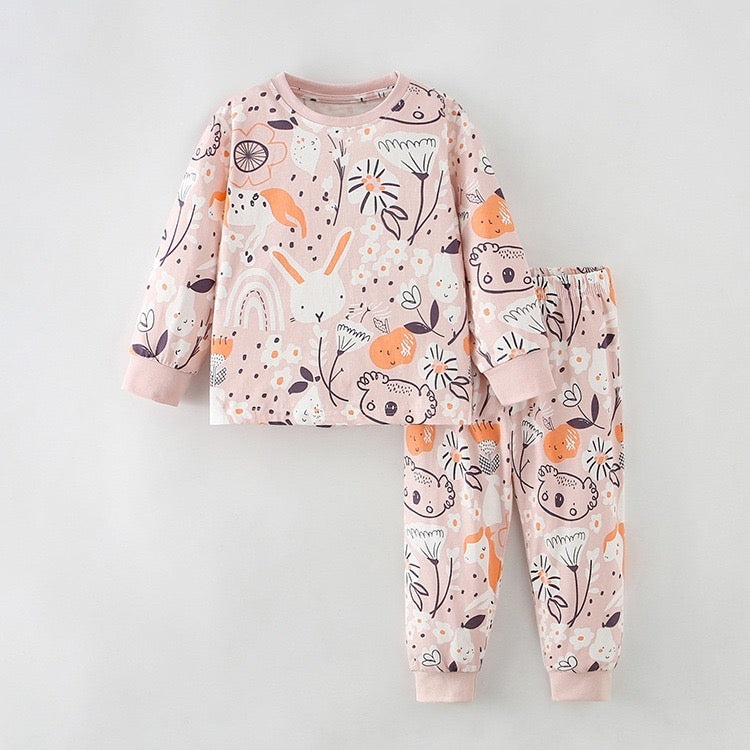 Conjunto pantalón con mangas largas detalle de animalitos