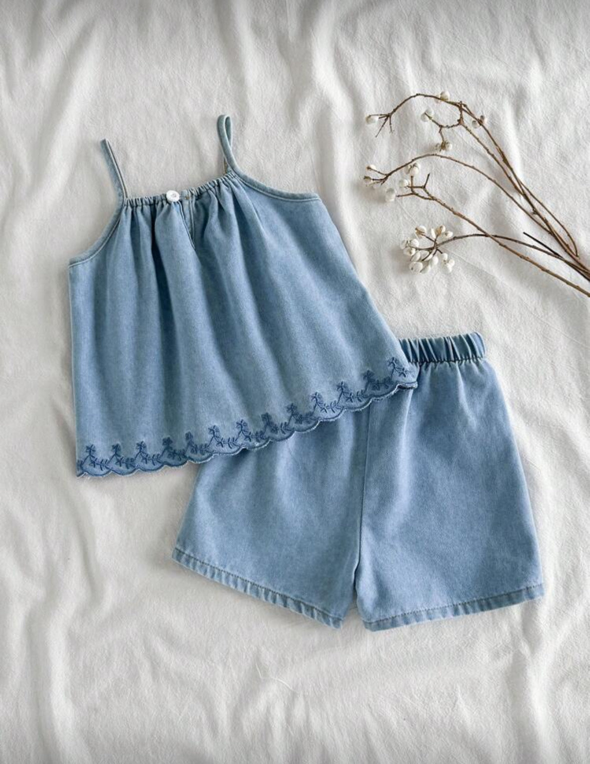 Conjunto short con blusa de jeans