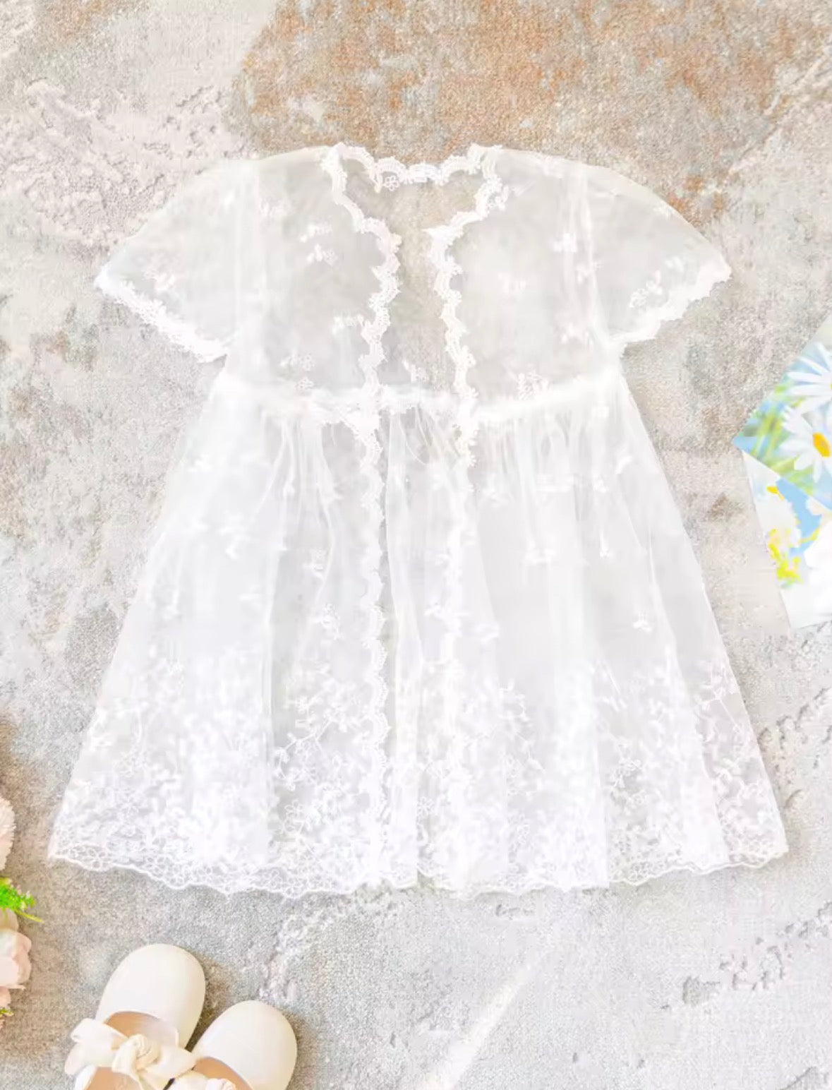 Vestido blanco elegante largo, incluye gorrito y bata con manguita