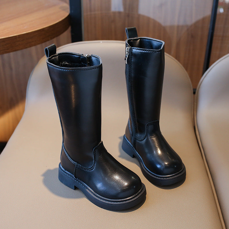 Bota negra caño alto , estilo London