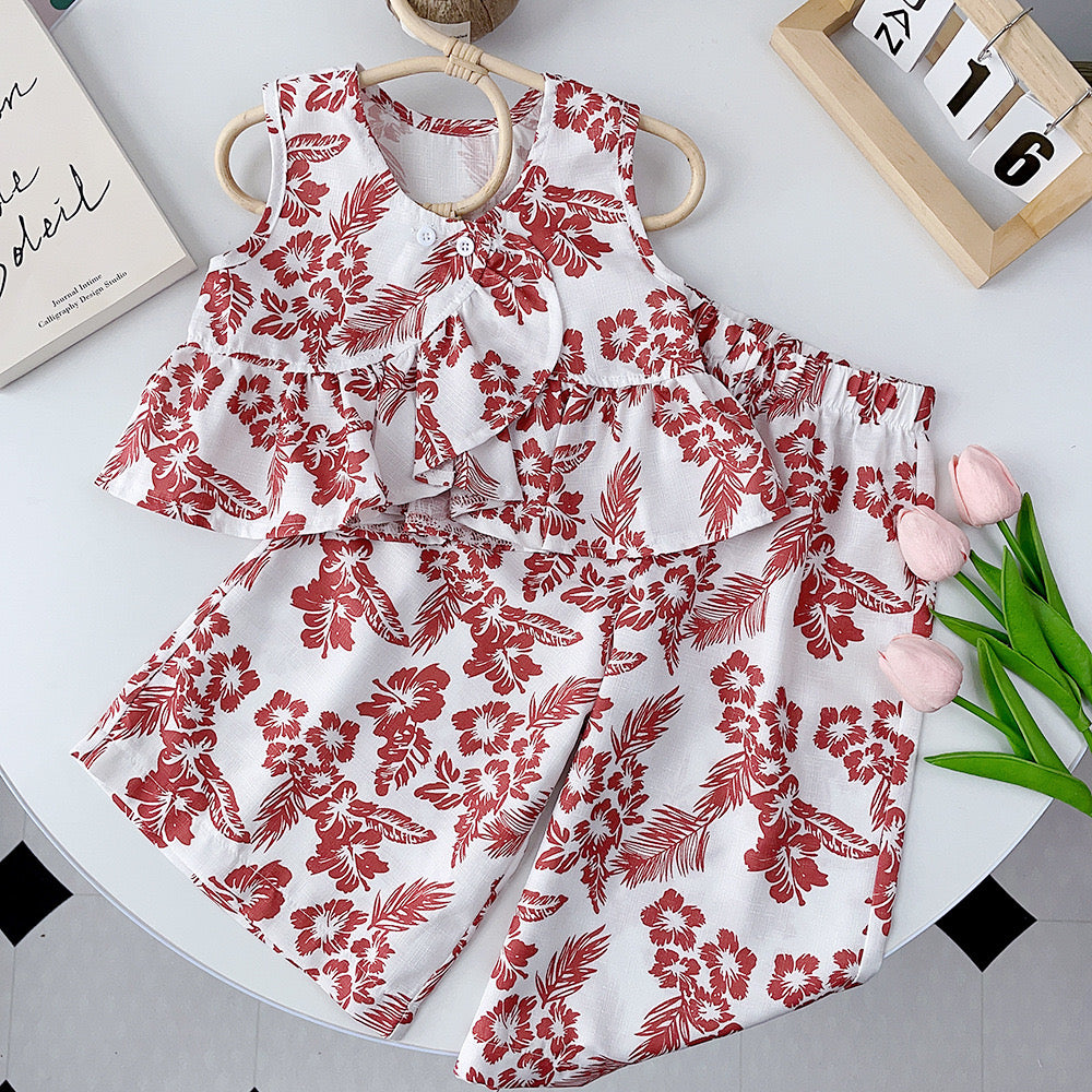 Conjunto blanco y rojo palazo tipo capri con blusa asimétrica