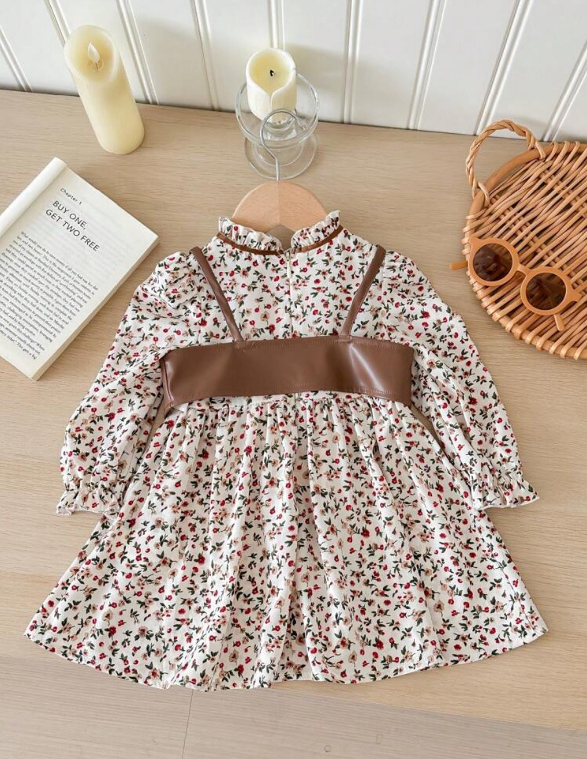 Conjunto vestido mangas largas más chaleco de cuerina