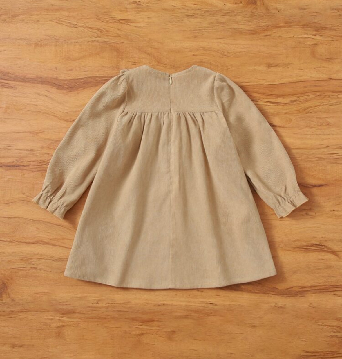 Vestido casual mangas largas marrón de pana