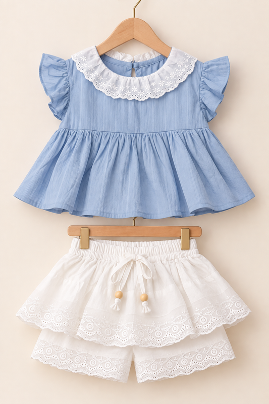 Conjunto de algodón short pollera blanca con blusa color celeste
