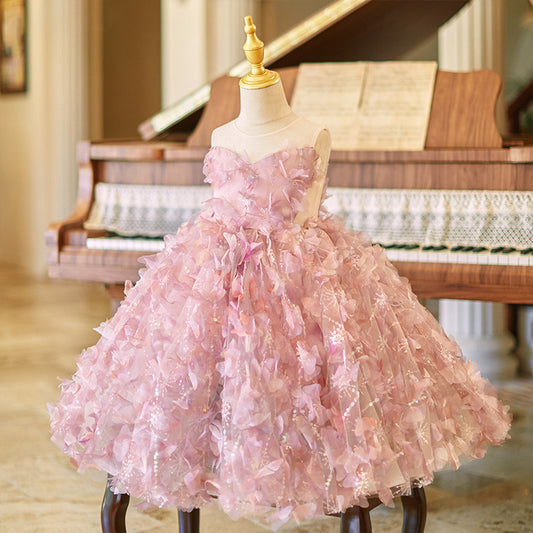 Vestido elegante rosa premiun , detalles de flores 3D brillo y corset