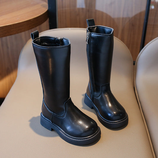 Bota negra caño alto , estilo London