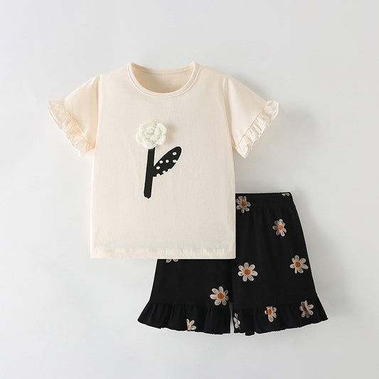 Conjunto de algodón beige con negro detalle de flores