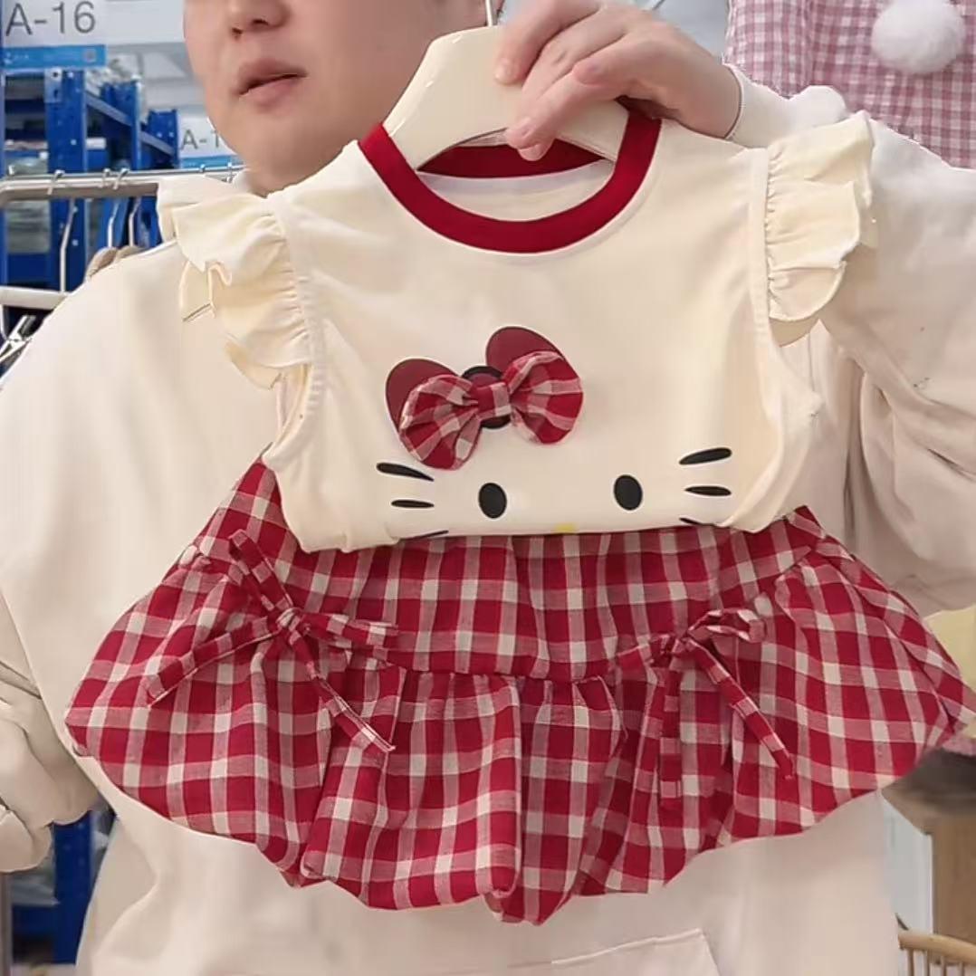 Short pollera a cuadros con remera detalle de hello Kitty