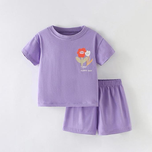 Conjunto de algodón short con remera color lila detalle de flores en el pecho