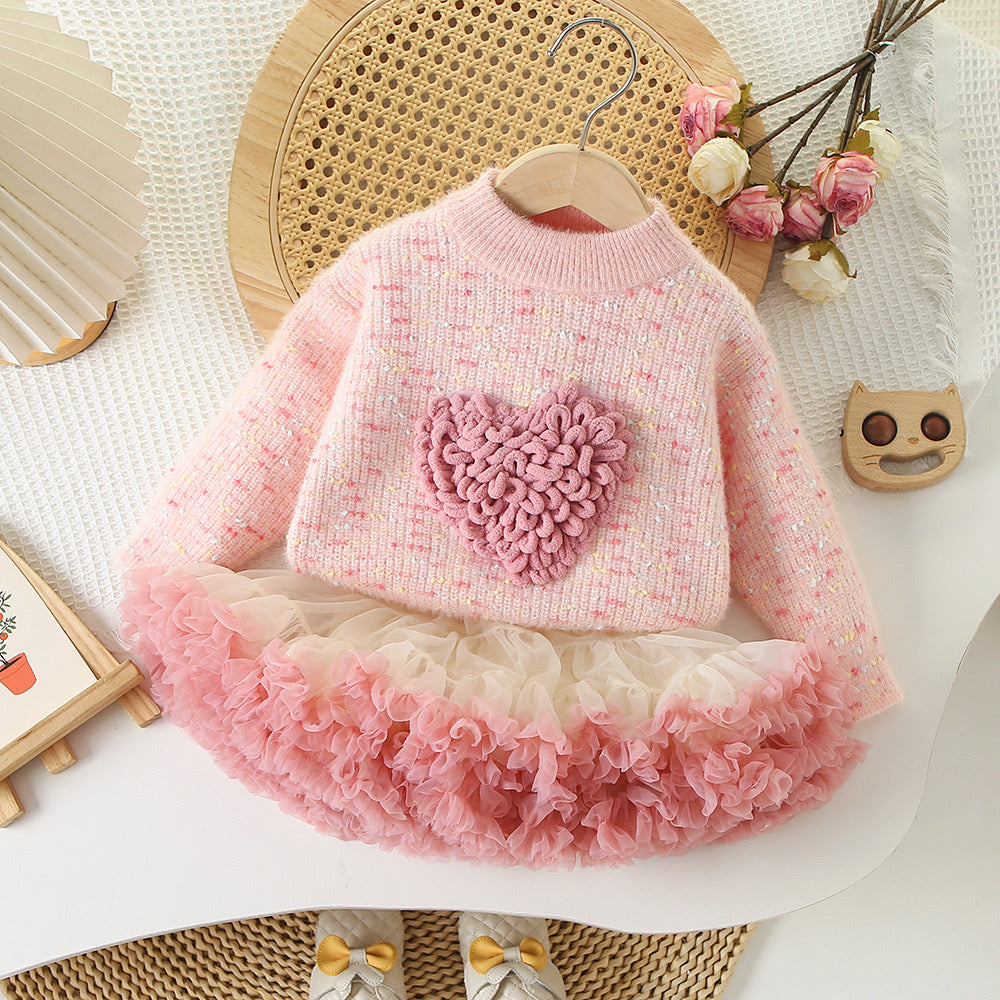 Conjunto tutu con abrigo rosa , detalles de corazón ( abrigado)