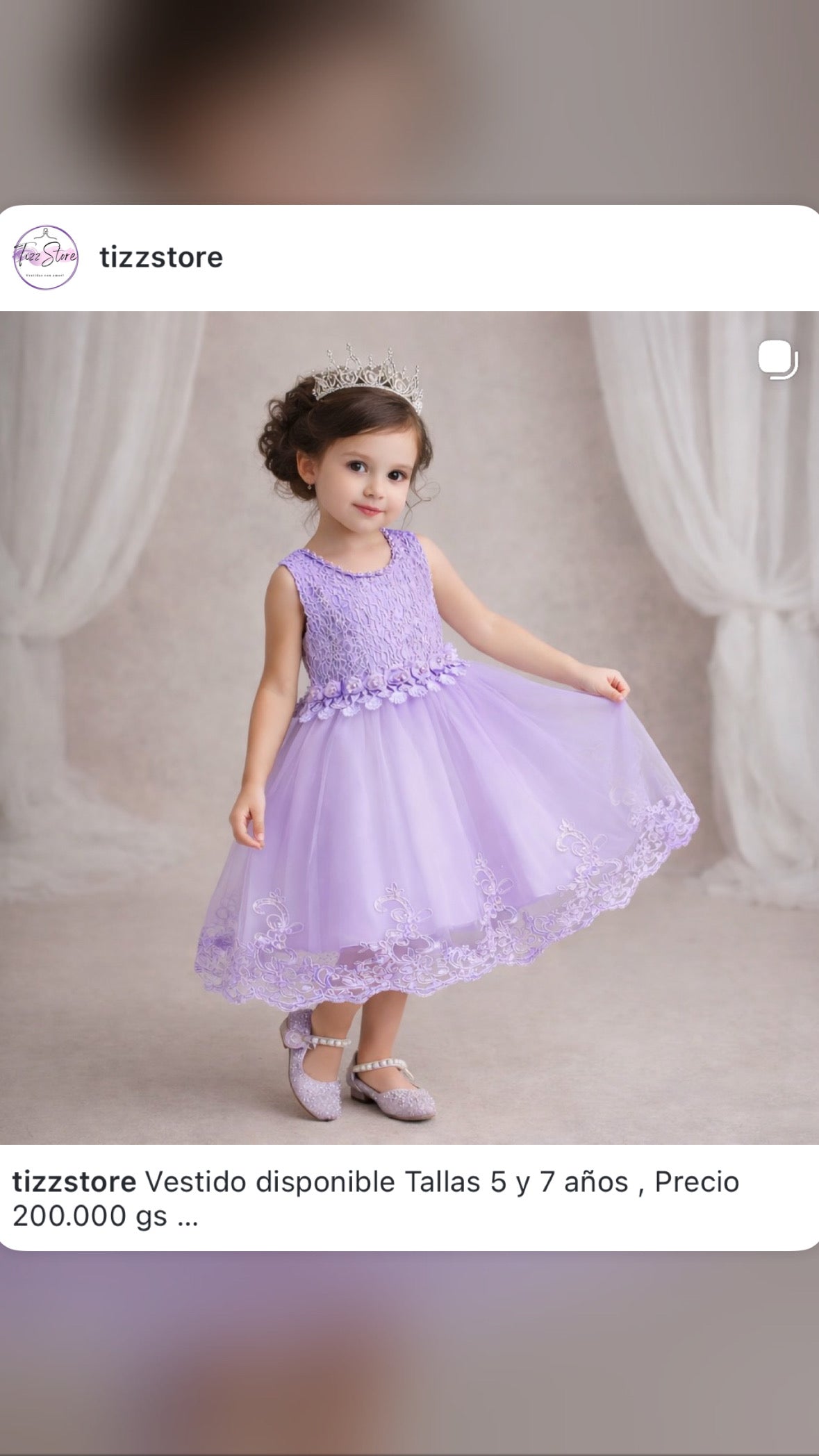 Vestido elegante lila , son detalle de bordados y encaje en el pecho