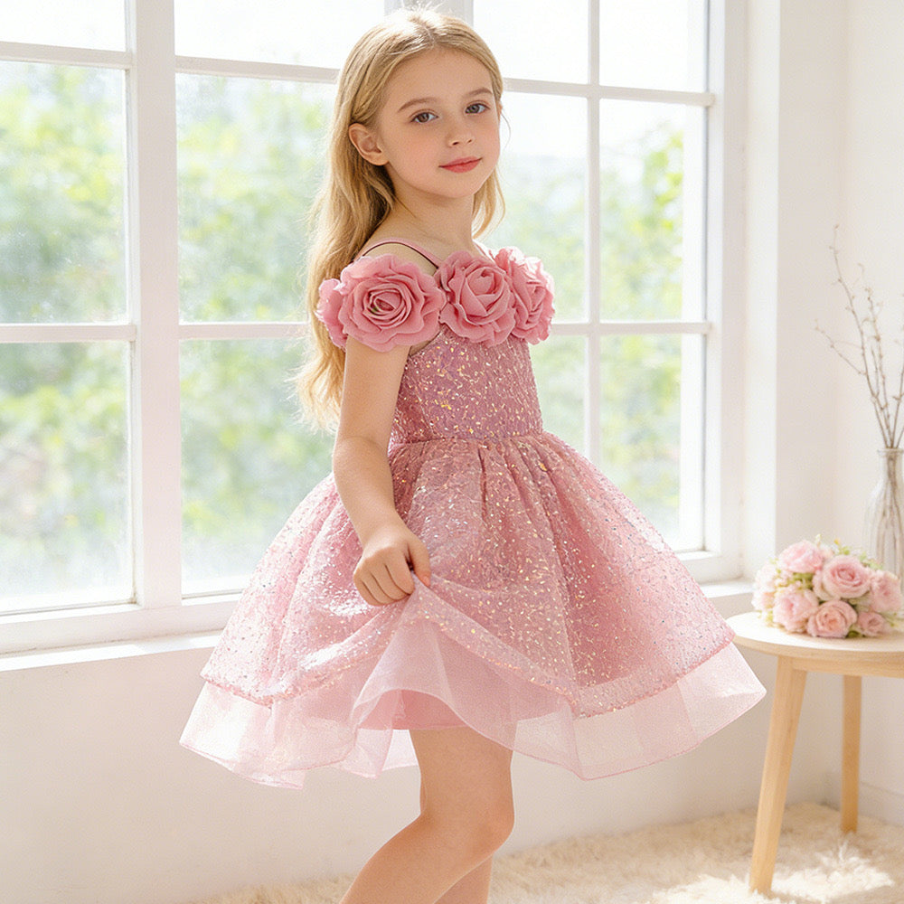 Vestido elegante rosa vieja  con detalles de flores en 3D y lentejuelas