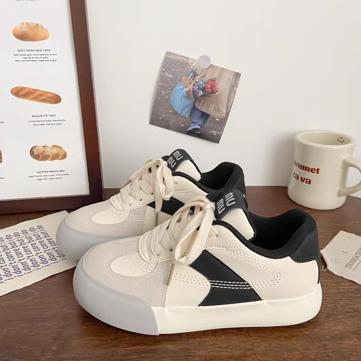 Zapato Tenis (Champion) color blanco con detalles en gris y negro tendencia
