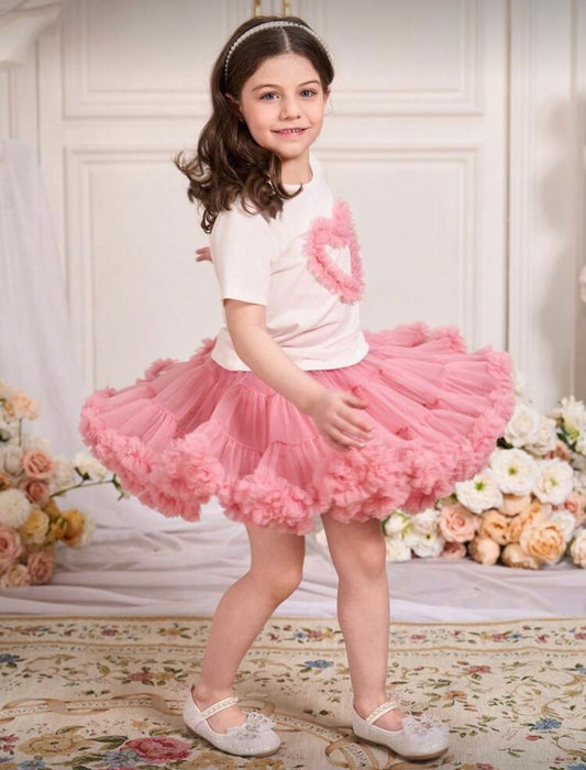 Conjunto tutu rosa con remera detalle de corazón