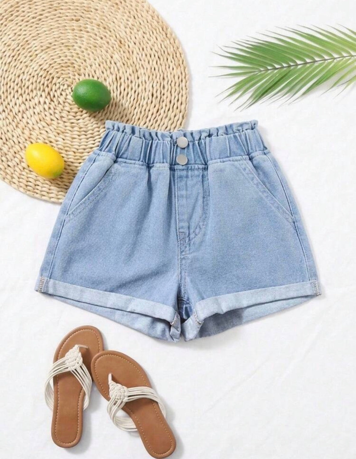 Short de jeans celeste con cintura agomada